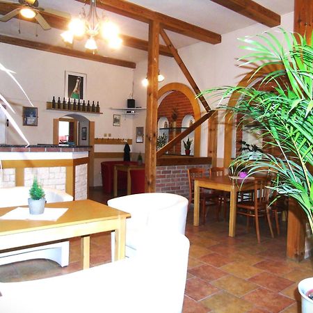 Toris Inn Trinec Buitenkant foto