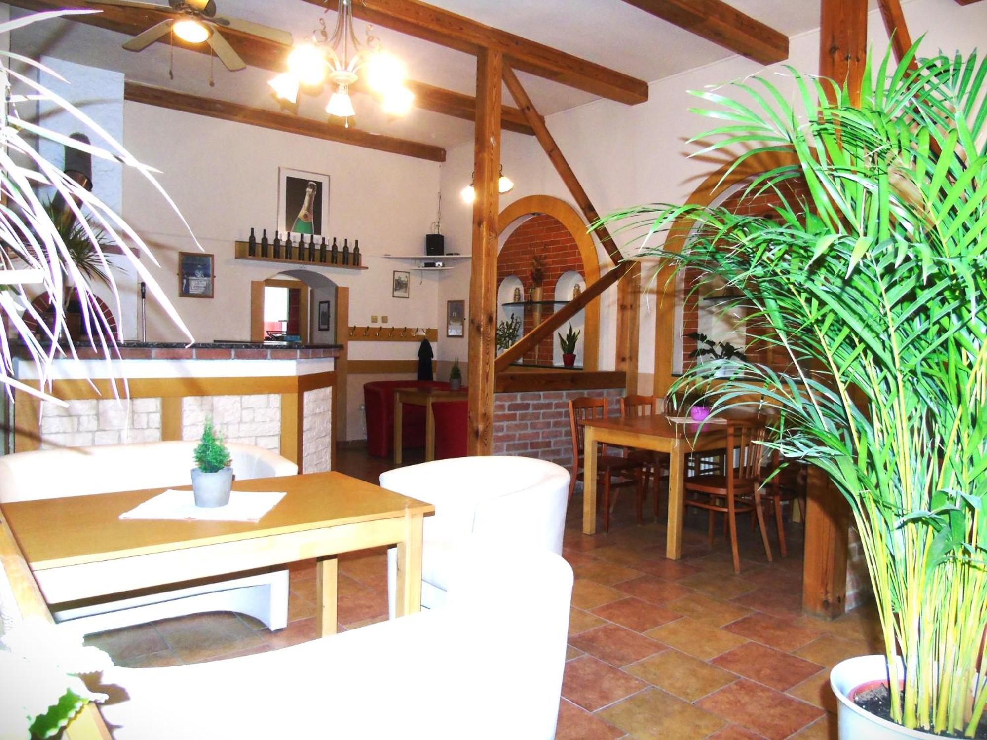 Toris Inn Trinec Buitenkant foto