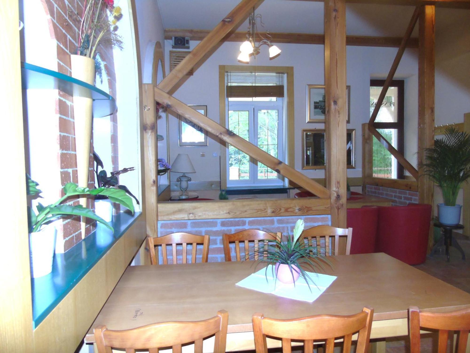 Toris Inn Trinec Buitenkant foto