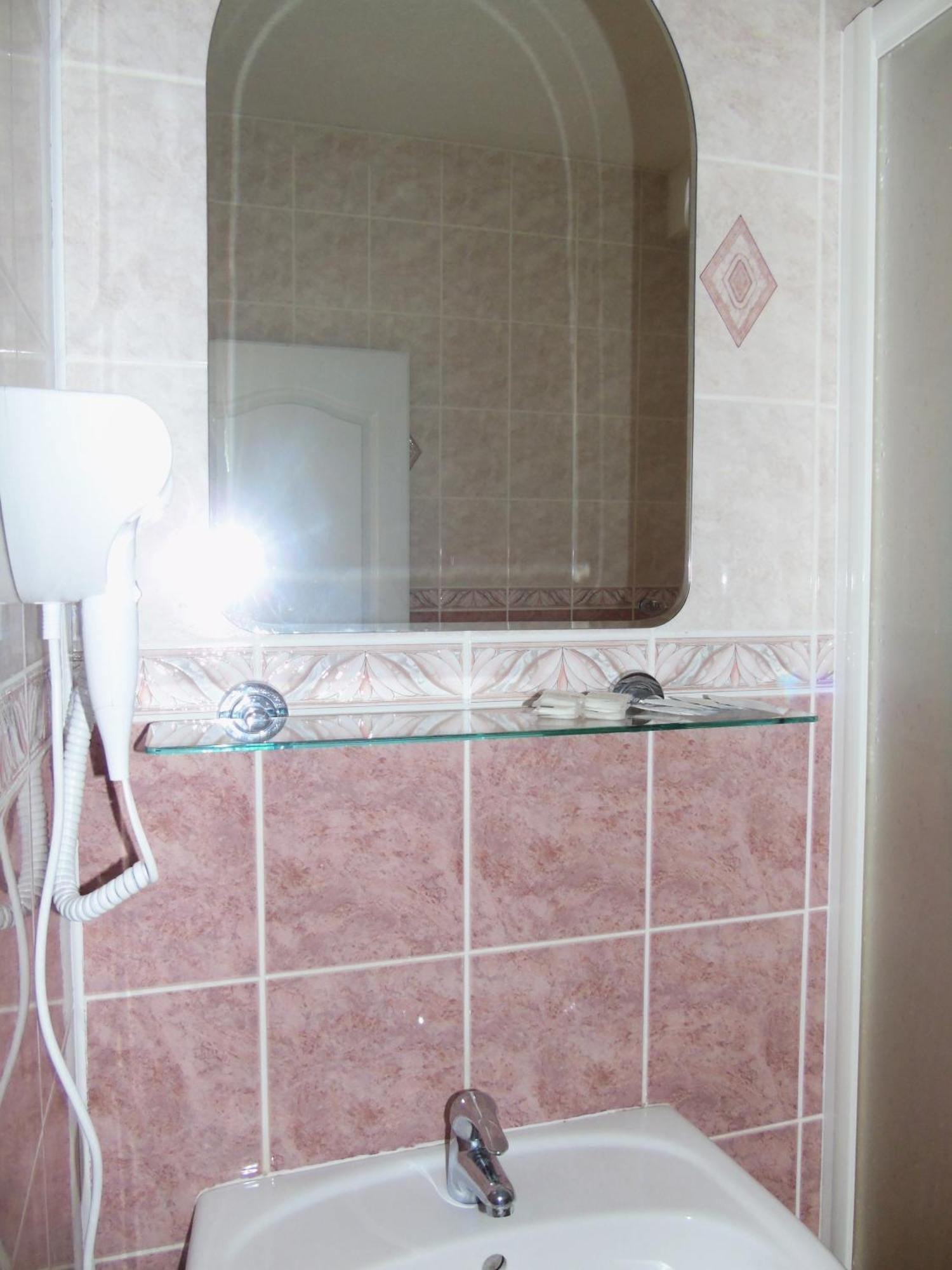 Toris Inn Trinec Buitenkant foto
