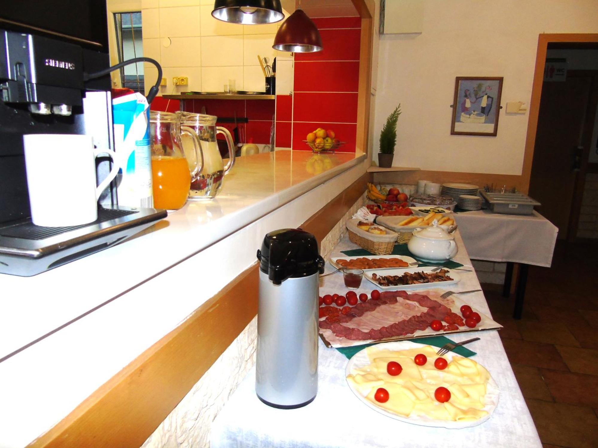 Toris Inn Trinec Buitenkant foto