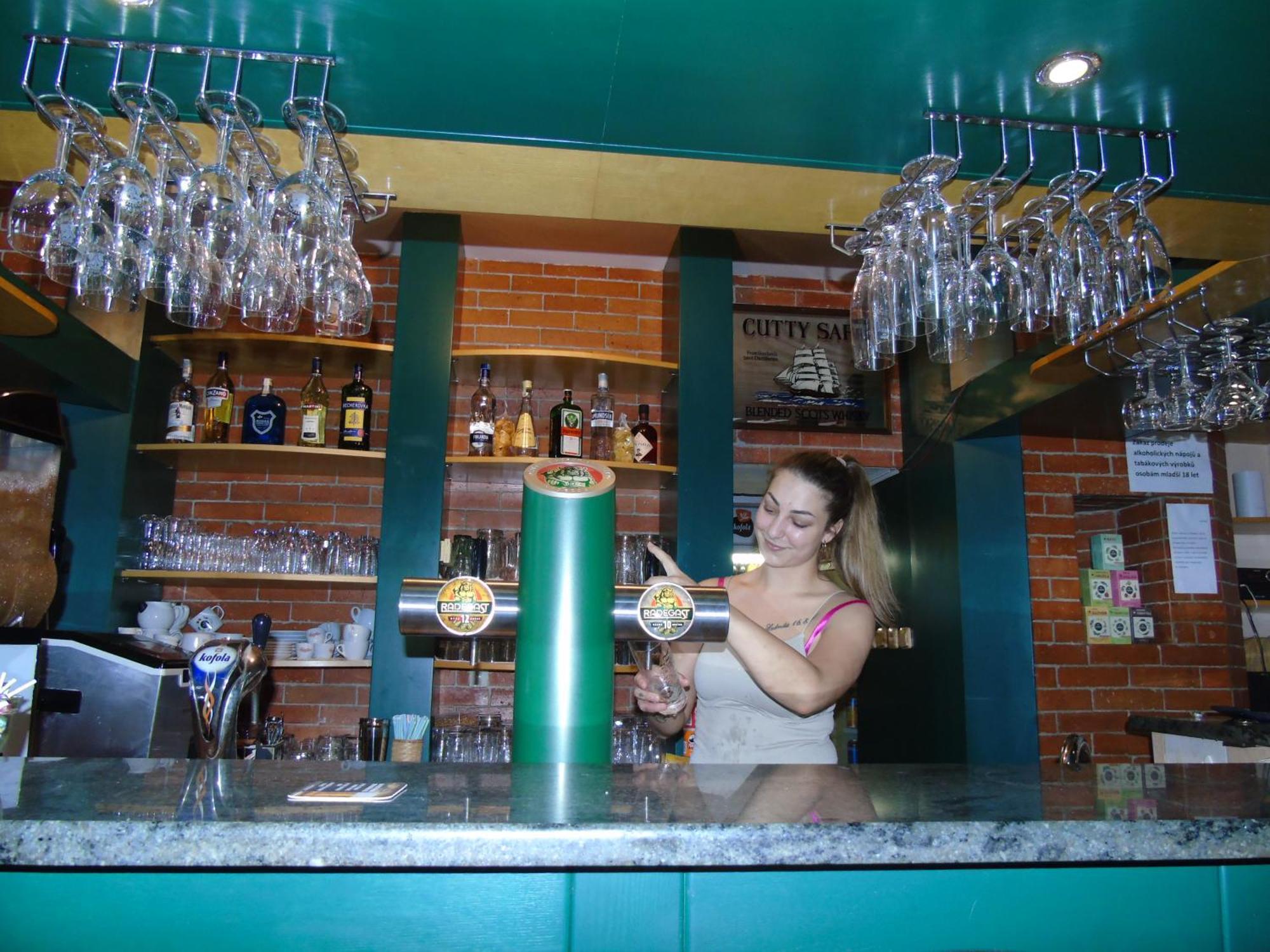 Toris Inn Trinec Buitenkant foto